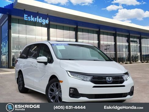Certified 2026 Honda Odyssey Touring image 1