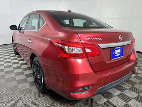 Used 2016 Nissan Sentra SV FWD image 3