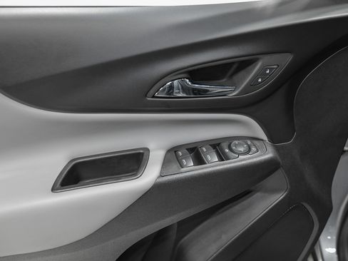 Used 2024 Chevrolet Equinox LS w/ LS Convenience Package FWD image 13