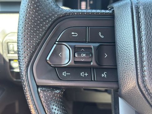Used 2024 Toyota Tacoma SR5 AWD/4WD image 18