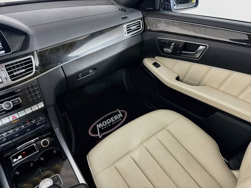 Used 2015 Mercedes-Benz E 400 4MATIC Sedan image 33