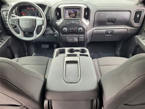 Used 2025 Chevrolet Silverado 1500 Custom Trail Boss w/ Dark Appearance Package image 21