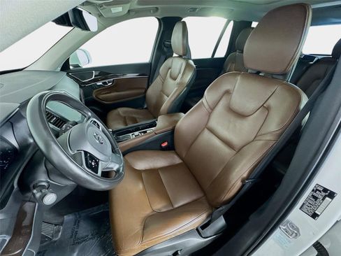 Used 2019 Volvo XC90 T6 Momentum AWD/4WD image 11