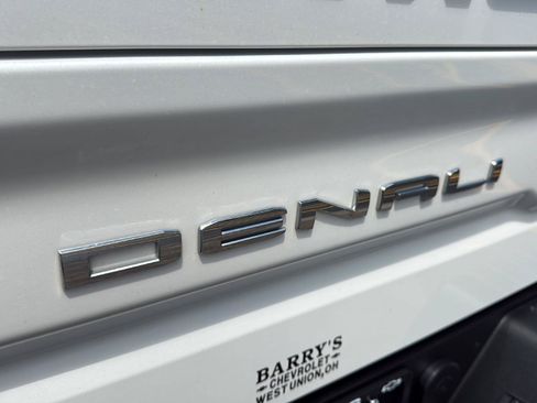 Used 2022 GMC Sierra 1500 Denali w/ Denali Reserve Package AWD/4WD image 26