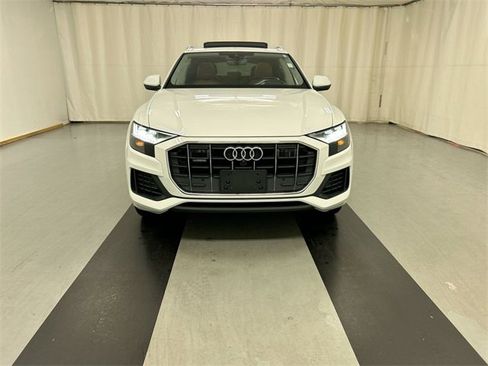 Used 2022 Audi Q8 Prestige w/ Prestige Package image 3