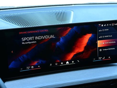 Used 2025 BMW 330i xDrive Sedan w/ Premium Package image 29