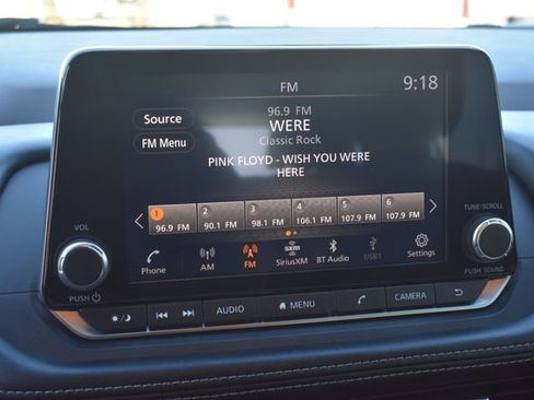 Used 2023 Nissan Rogue SV image 27