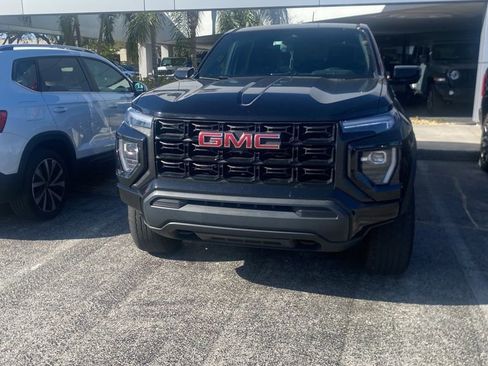 Used 2023 GMC Canyon Elevation image 2