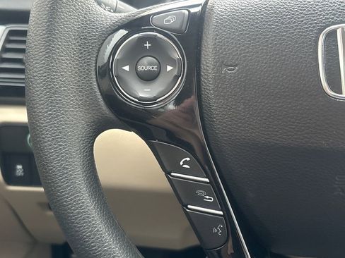 Used 2017 Honda Accord LX image 18