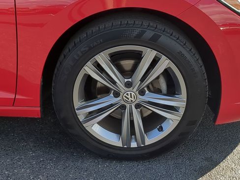 Used 2019 Volkswagen Jetta R-Line image 9