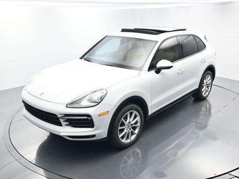 Used 2021 Porsche Cayenne image 30