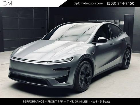 Used 2026 Tesla Model Y Performance AWD/4WD image 1