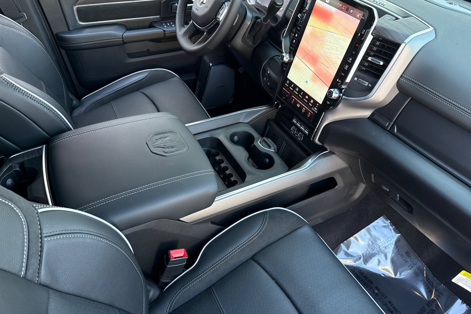 New 2026 RAM 3500 Laramie AWD/4WD image 17