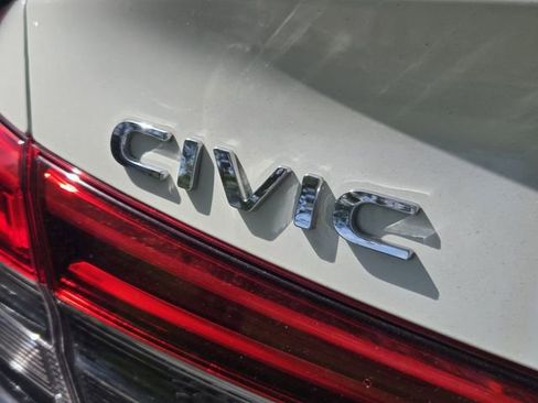 Used 2024 Honda Civic Sport image 11