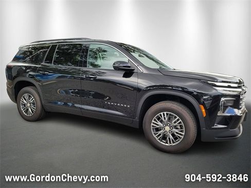 New 2025 Chevrolet Traverse LT w/ Driver Confidence Package image 7