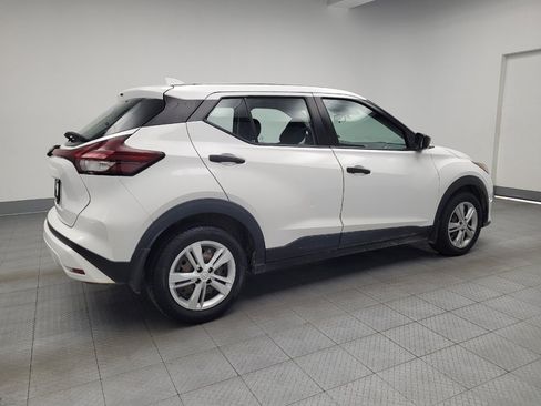 Used 2022 Nissan Kicks S FWD image 10
