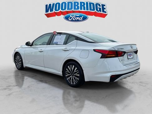 Used 2023 Nissan Altima 2.5 SV image 5