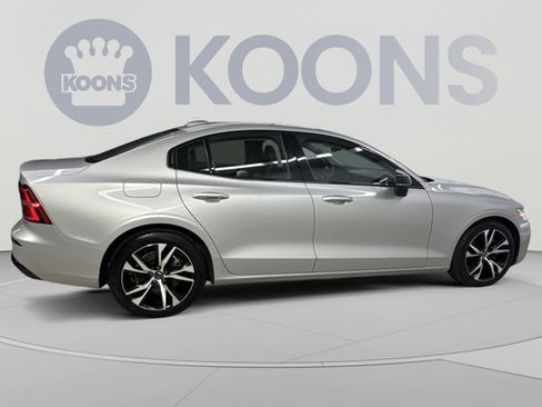 Used 2024 Volvo S60 B5 Core FWD image 21