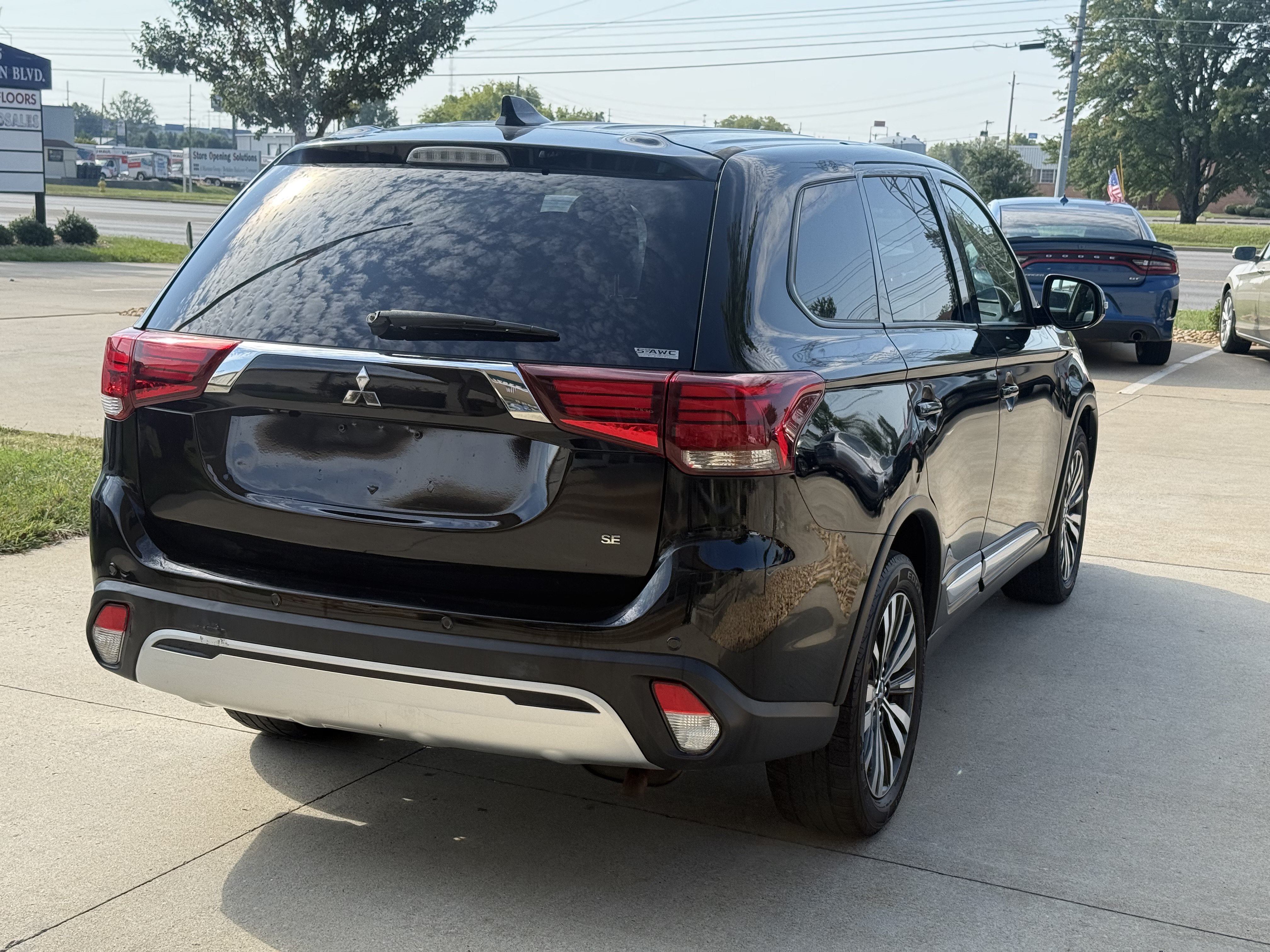 Used 2020 Mitsubishi Outlander SE AWD/4WD image 7