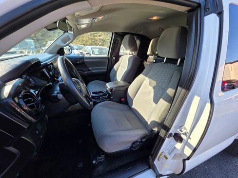 Used 2021 Toyota Tacoma SR image 10