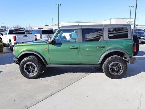 Used 2023 Ford Bronco Badlands AWD/4WD image 3