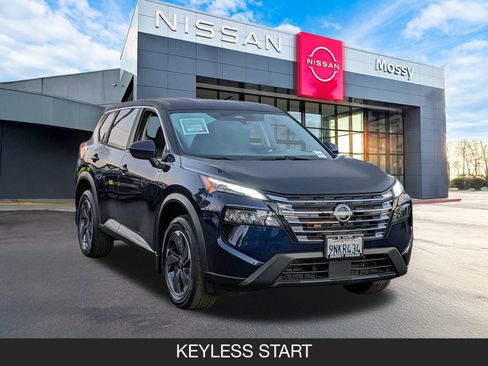 Certified 2025 Nissan Rogue SV image 2