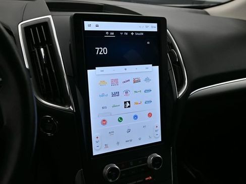 Used 2022 Ford Edge Titanium w/ Equipment Group 301A image 18