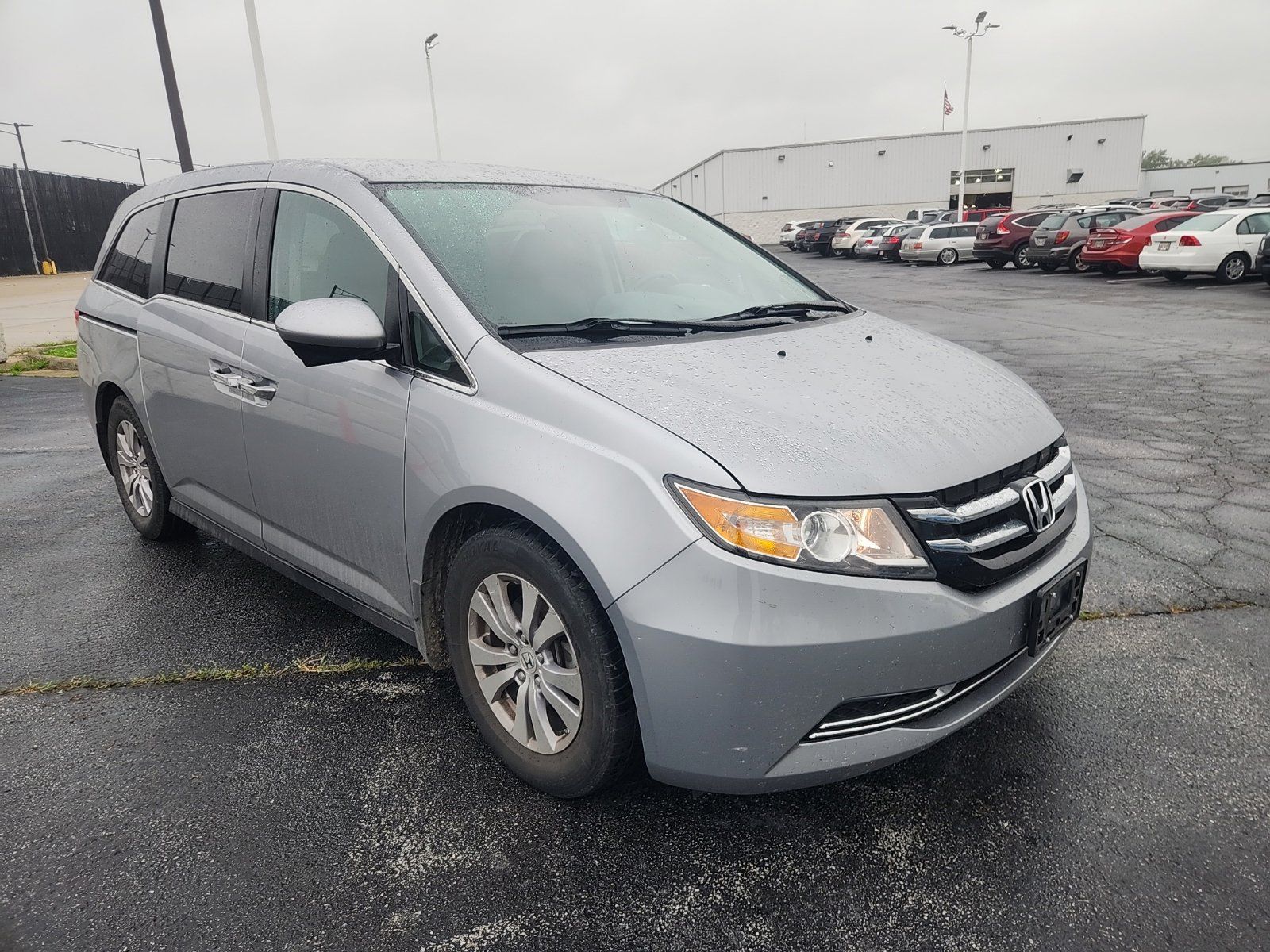 Used 2016 Honda Odyssey SE image 7