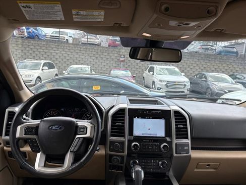 Used 2017 Ford F150 Lariat w/ Equipment Group 502A Luxury image 6