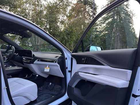 New 2026 Cadillac Lyriq Premium Sport image 11