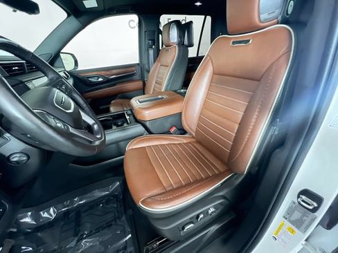 Used 2024 GMC Yukon Denali Ultimate AWD/4WD image 27