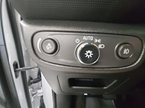 Used 2023 Chevrolet TrailBlazer ACTIV w/ Technology Package FWD image 20
