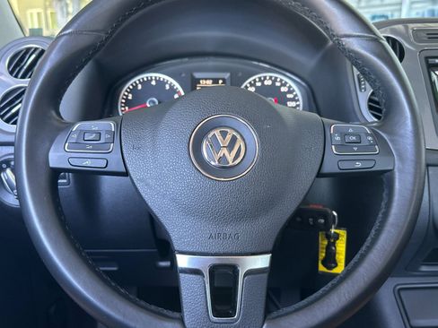 Used 2013 Volkswagen Tiguan S AWD/4WD image 21