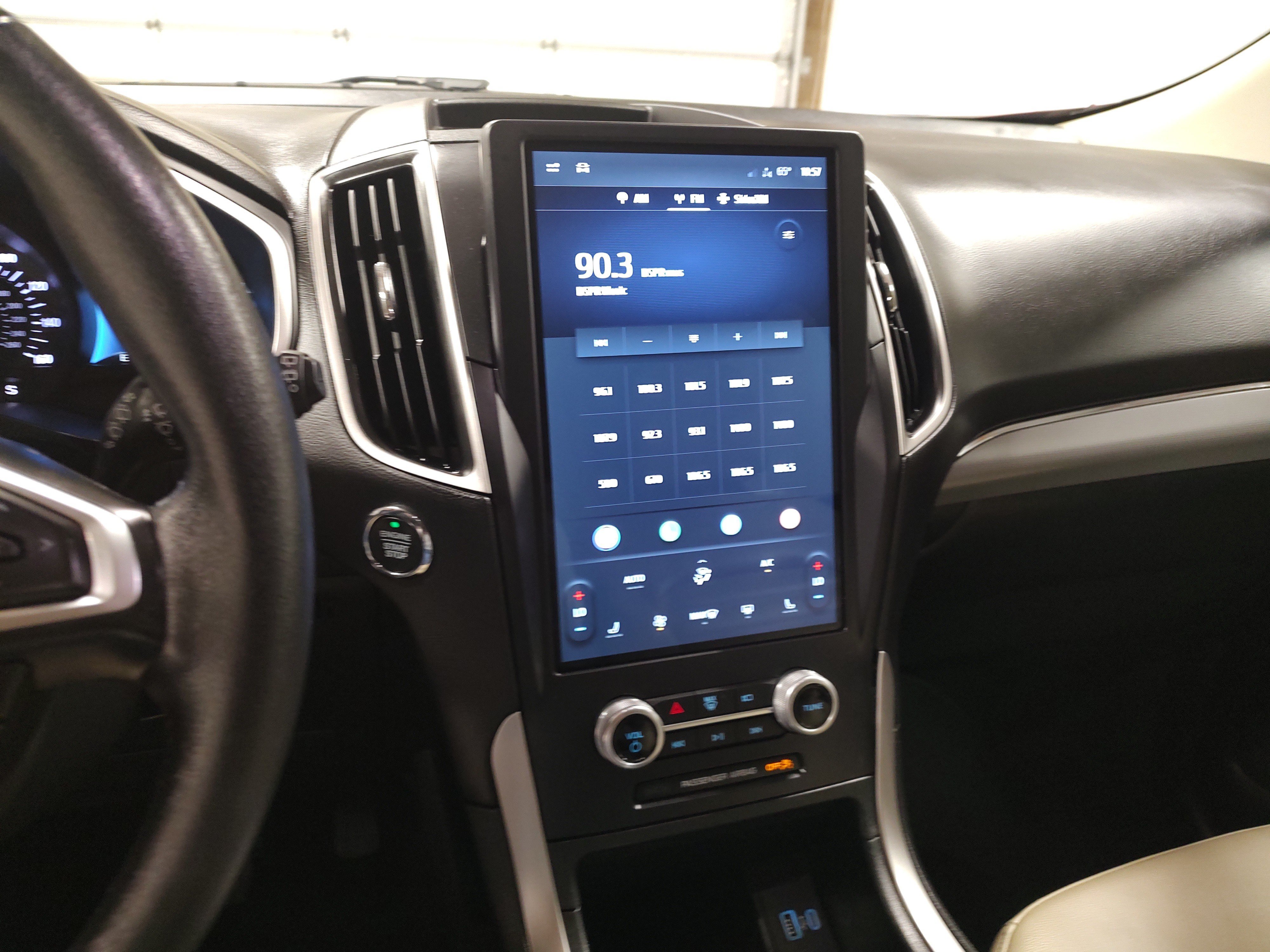 Used 2021 Ford Edge SEL w/ Convenience Package FWD image 7