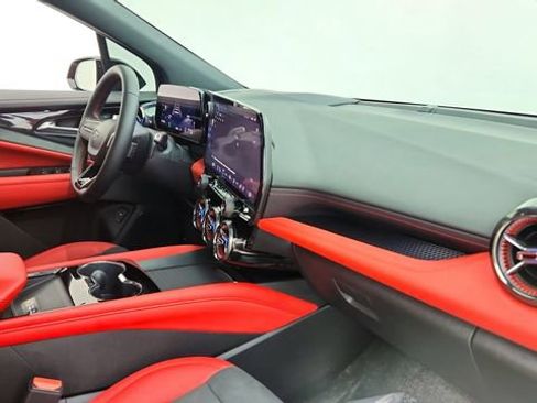 Used 2024 Chevrolet Blazer EV RS image 21