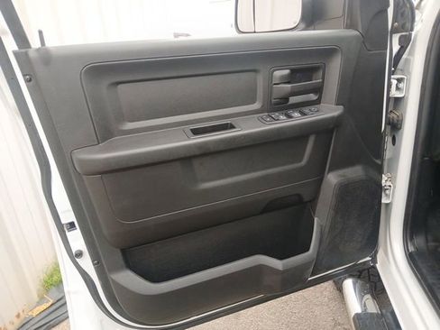 Used 2018 RAM 2500 Tradesman w/ Chrome Appearance Group image 39