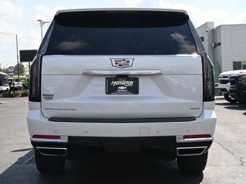 Used 2025 Cadillac Escalade Premium Luxury w/ Touring Package image 14