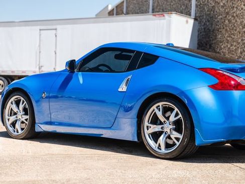 Used 2010 Nissan 370Z Touring w/ Sport Pkg RWD image 45