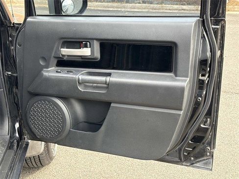 Used 2007 Toyota FJ Cruiser Base image 8