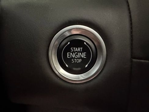 Used 2024 GMC Yukon XL Denali Ultimate AWD/4WD image 13