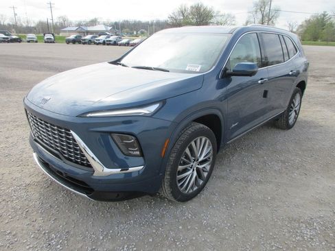 New 2026 Buick Enclave Avenir image 10