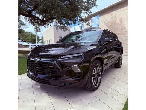 Used 2024 Chevrolet Blazer RS w/ Driver Confidence II Package FWD image 2