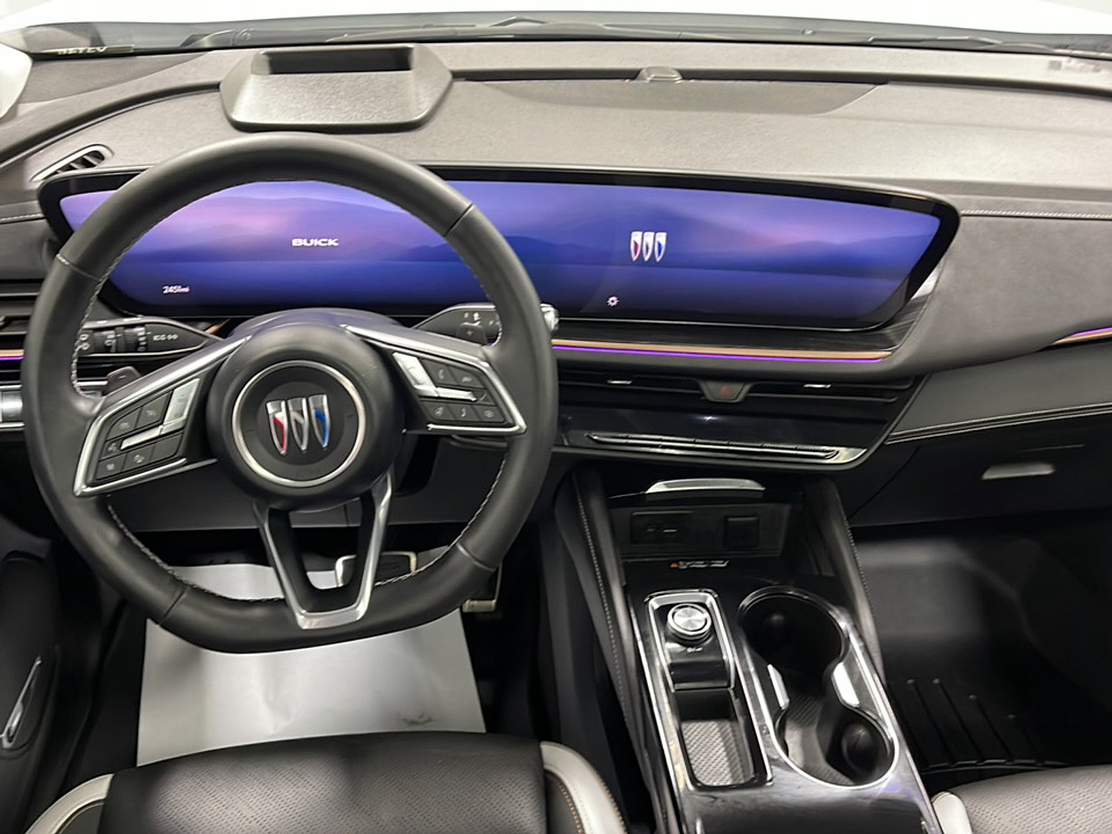 Used 2025 Buick Envision Sport Touring AWD/4WD image 3