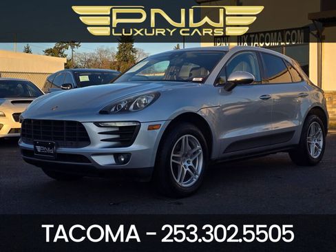 Used 2018 Porsche Macan Base image 1