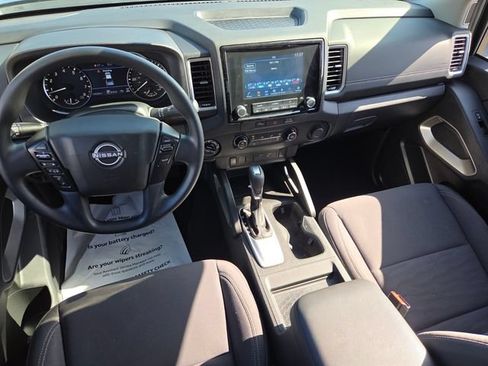 Used 2024 Nissan Frontier SV AWD/4WD image 9