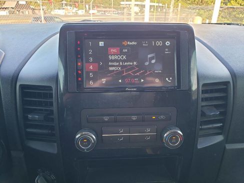 Used 2013 Nissan Titan SV w/ SV Value Truck Pkg image 17