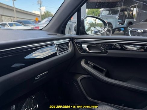 Used 2018 Porsche Macan S w/ Premium Package Plus AWD/4WD image 16