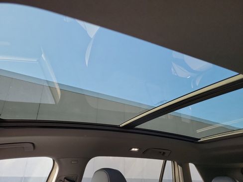 New 2026 Volkswagen Tiguan SE R-Line AWD/4WD image 21