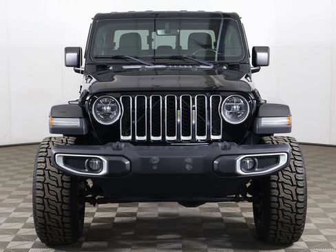 Used 2020 Jeep Gladiator Overland AWD/4WD image 9