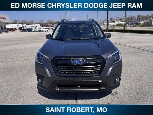 Used 2024 Subaru Forester Premium AWD/4WD image 2